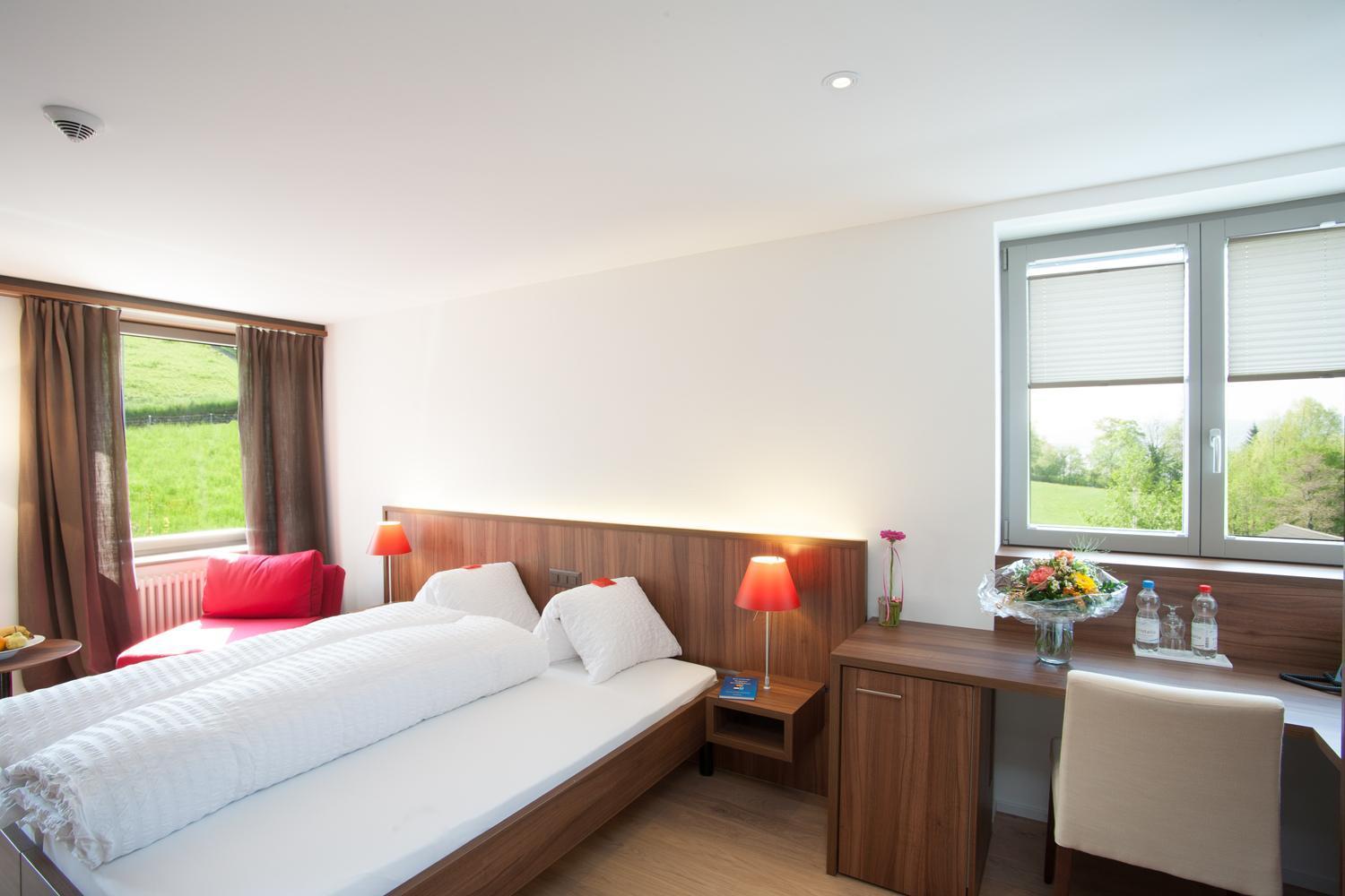 Seehotel Delphin Meisterschwanden Exterior photo