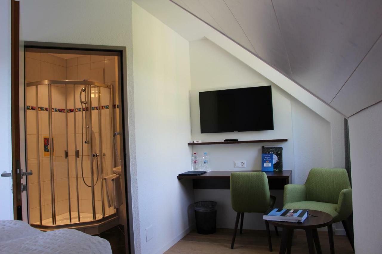 Seehotel Delphin Meisterschwanden Exterior photo