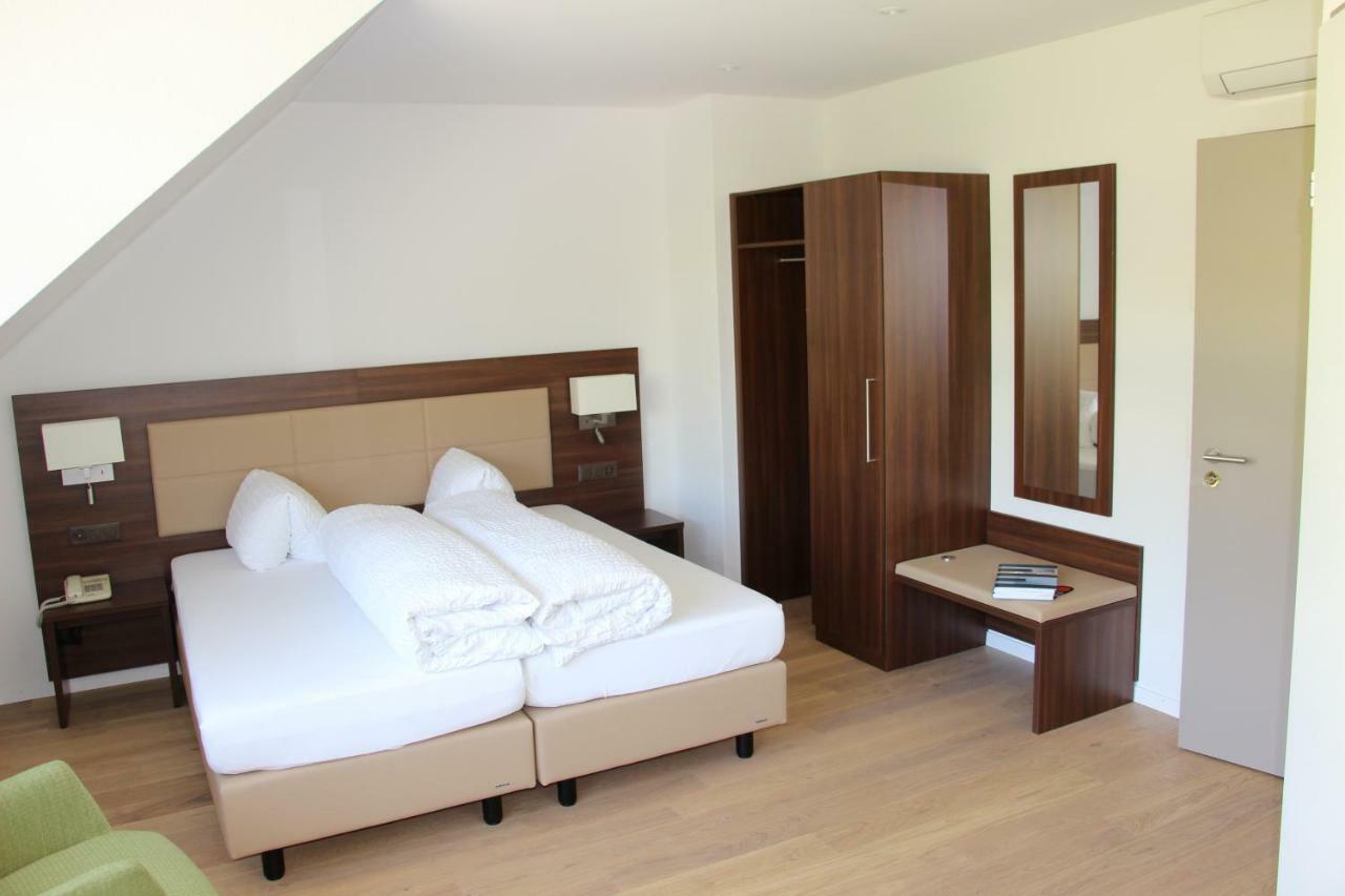 Seehotel Delphin Meisterschwanden Exterior photo